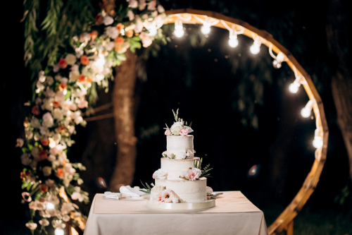 destination wedding cake spain